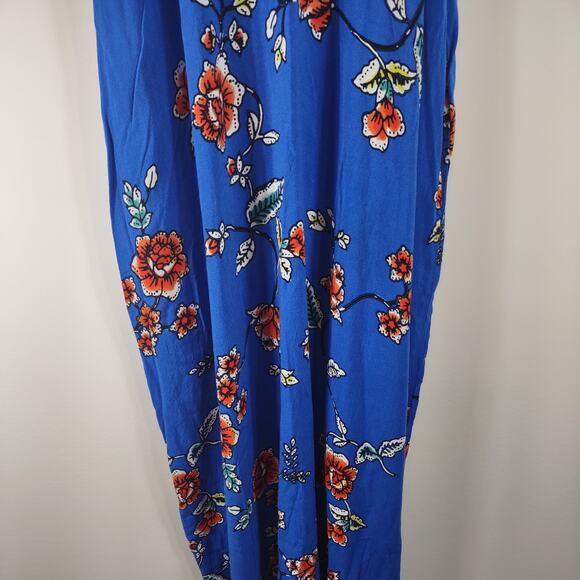Charming Charlie Maxi Dress with Floral Pattern, Size Medium - Picture 8 of 10